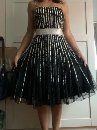 Vestido fiesta Carla Ruiz blanco y negro