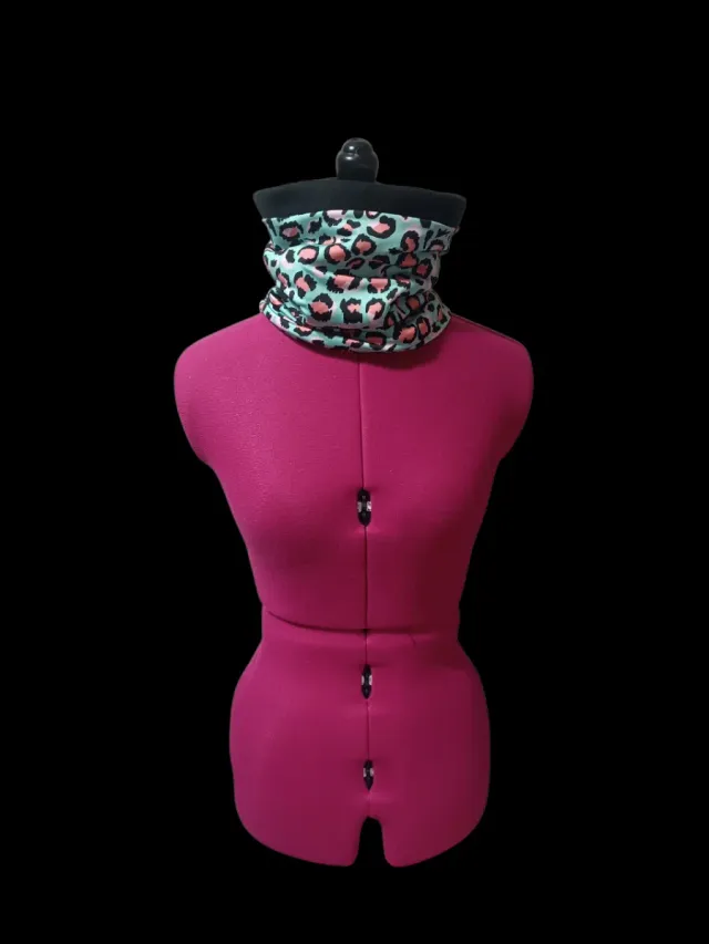 Bufanda cuello estampado leopardo azul