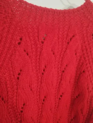 Chaqueta cárdigan roja tejida a mano