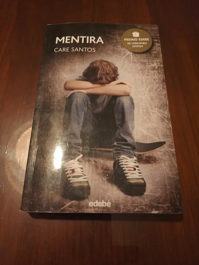 PREMIO EDEBÉ 2015: Mentira (Spanish Edition)