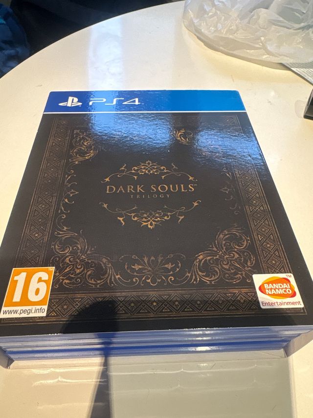 Dark Souls Trilogy PS4