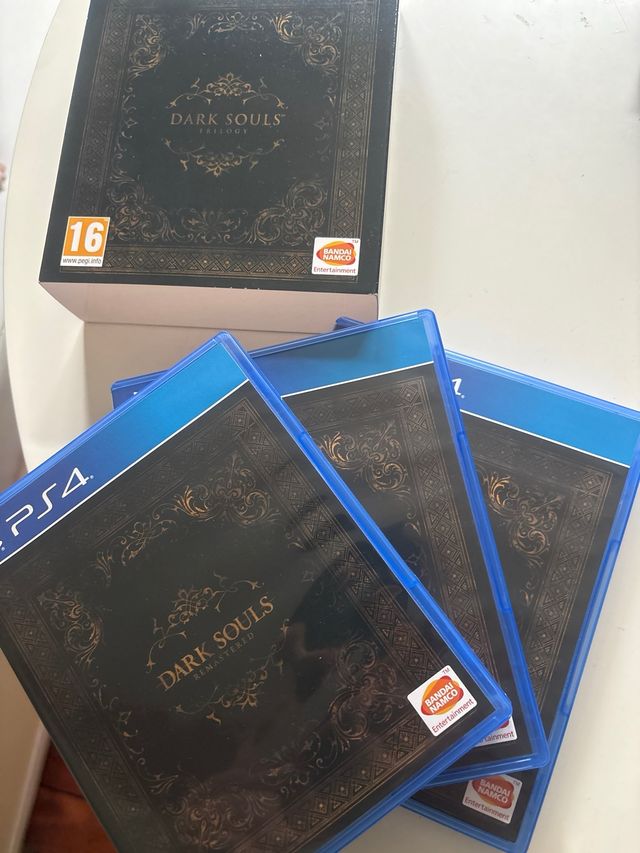Dark Souls Trilogy PS4