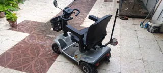 Scooter Invacare Leo para movilidad reducida