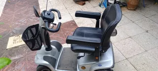Scooter Invacare Leo para movilidad reducida