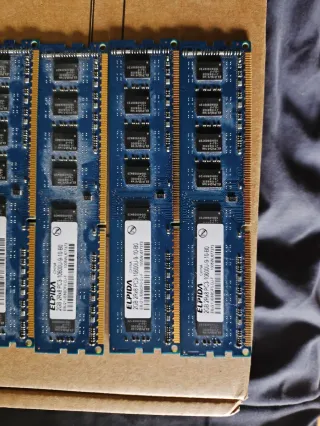 Módulos de 2Gb de dos marcas variadas,Casi sin uso