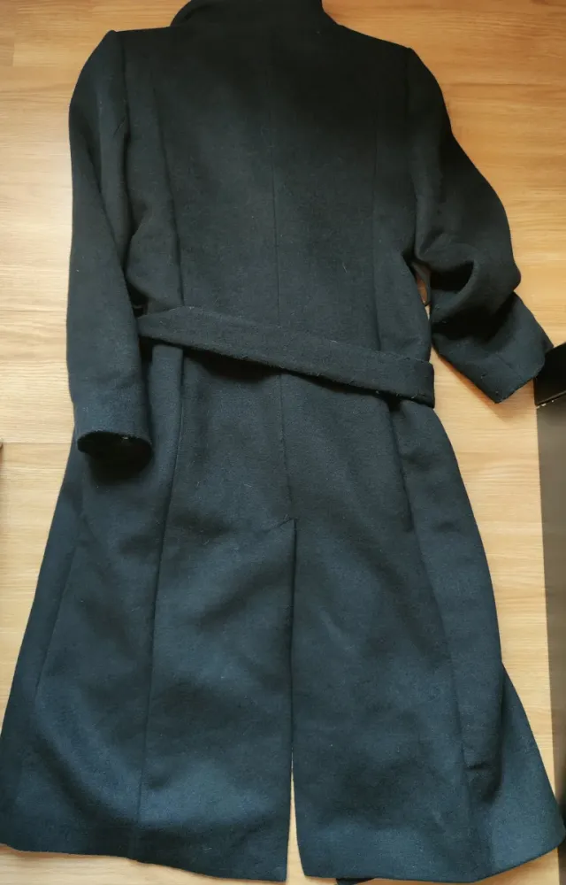 Abrigo Mango calentito Negro suit