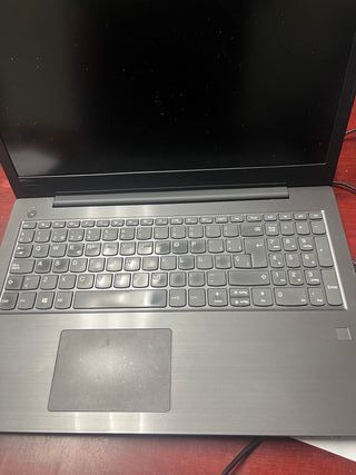 Portátil Lenovo V330-15IKB