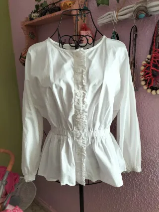 Blusa blanca peplum