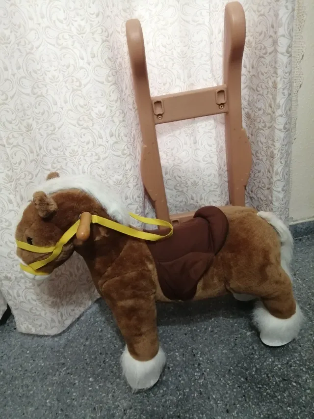 Caballo balancín infantil