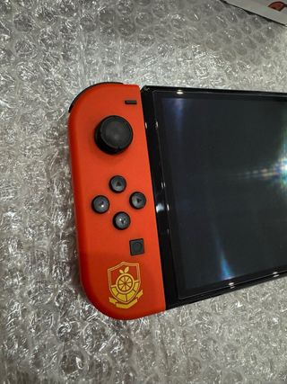 Nintendo Switch OLED Edizione Pokémon