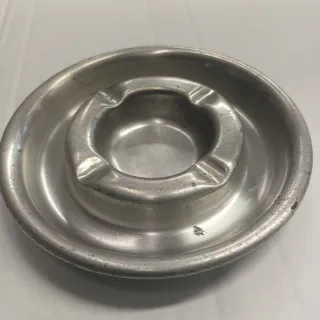 Cenicero Metal Estilo Mid-Century Modern