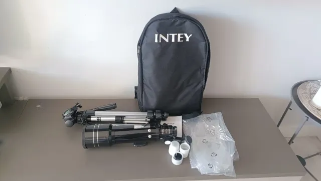Telescopio INTEY con trípode y bolsa