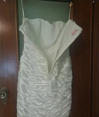 Abito da sposa corto con perline