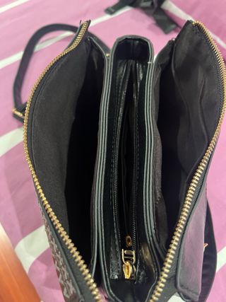 Bolso negro con diseño mandala