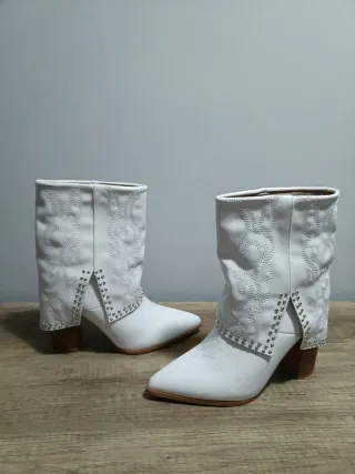 Botines blancos nuevos