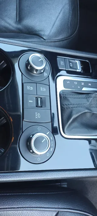 Volkswagen Touareg 2012