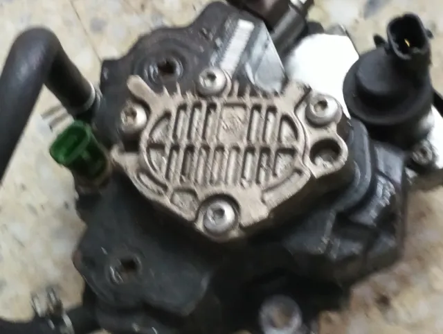 Inyectores Bosch F00R446030