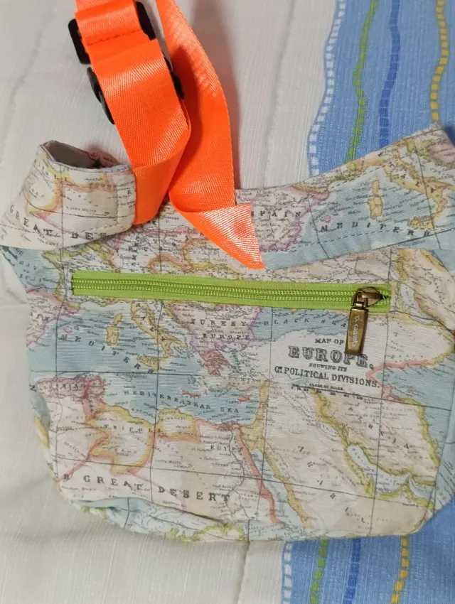 Riñonera Caomka mapa del mundo