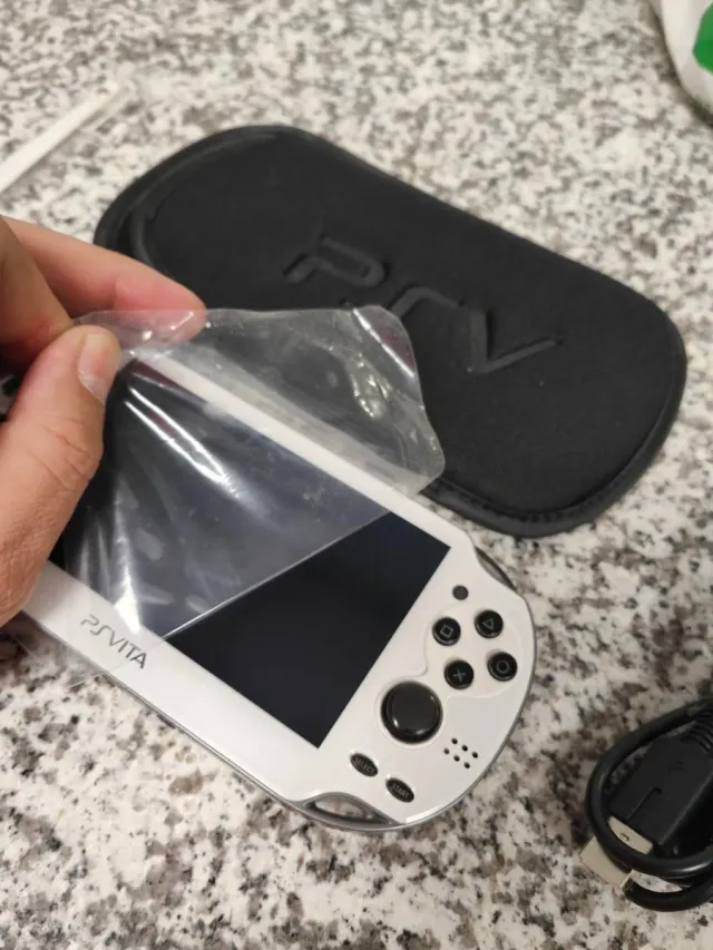 PS Vita Bianca OLED 128GB con schermo nuovo