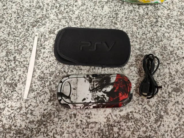 PS Vita Bianca OLED 128GB con schermo nuovo