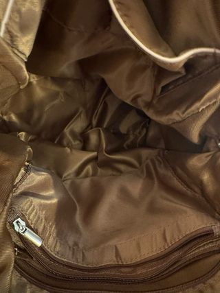 Zaino ecopelle marrone con dettagli oro