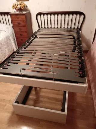 Cama articulada madera y plástico
