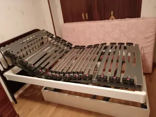 Cama articulada madera y plástico