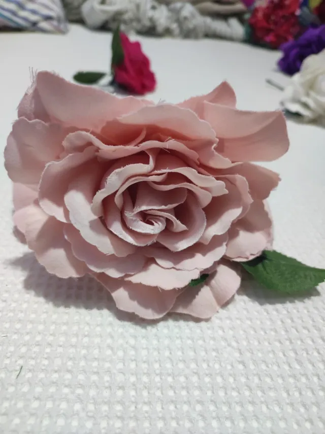 Ramillete flores rosa y pendientes flamenca