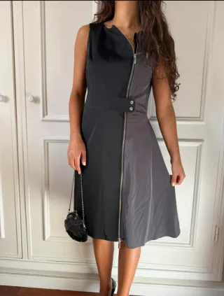 Vestido Karen Millen preto e cinzento assimétrico