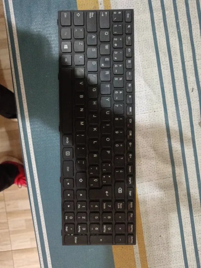 Teclado Lenovo T6G1-SPA PK130TH2A12