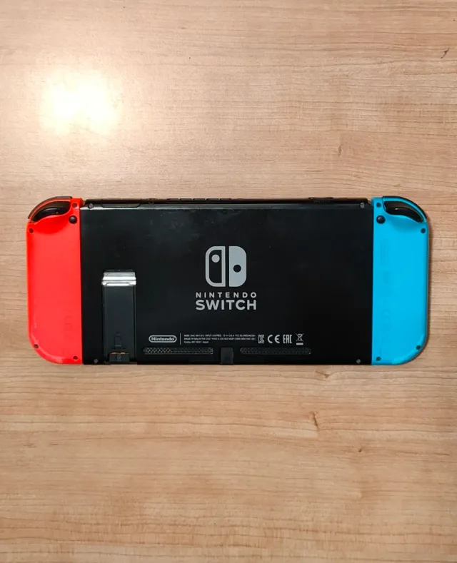 Pack Nintendo Switch con Caja + 2 Videojuegos