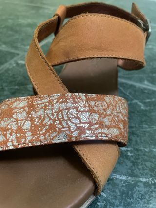 Sandalias Paula Urban T39 Piel Marrón y Dorado