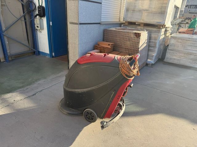 fregadora viper con deposito para el agua sucia