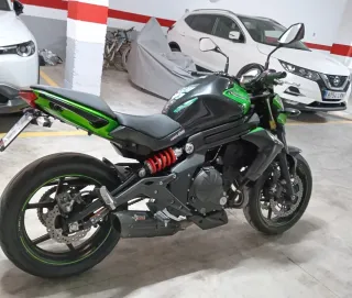 Kawasaki ER6N Verde/Negra