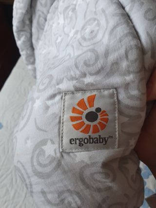 Cojín Bebé Ergobaby