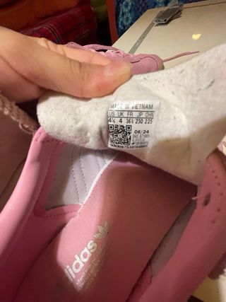 Zapatillas Adidas Gazelle rosas y moradas