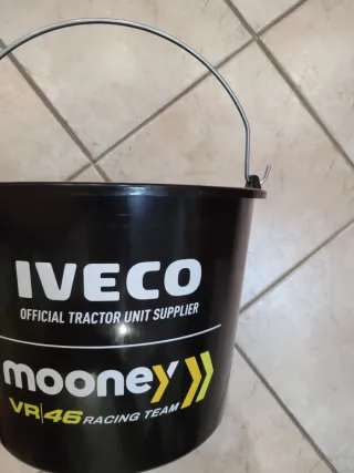 SVENDO OFFERTA Secchio graduato 12 litri VR46 Raci