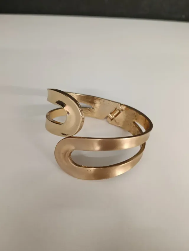 Pulsera Brazalete Dorado