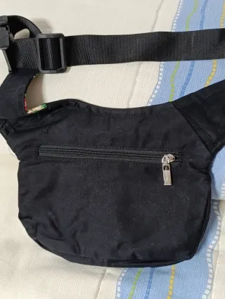 Riñonera Caomka Negra Estampada