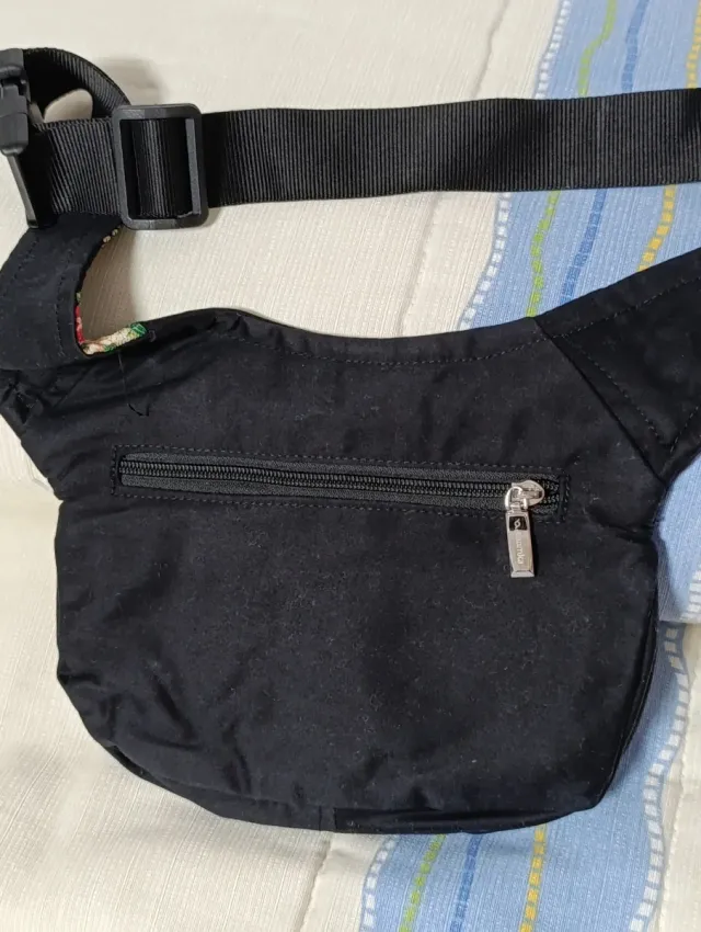 Riñonera Caomka Negra Estampada