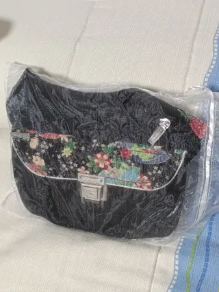 Riñonera Caomka Negra Estampada