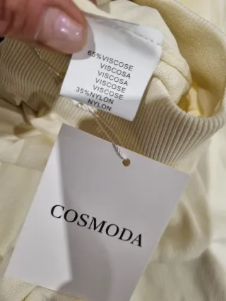 Conjunto elegante pantalón y blusa beige