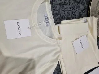 Conjunto elegante pantalón y blusa beige