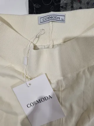 Conjunto elegante pantalón y blusa beige