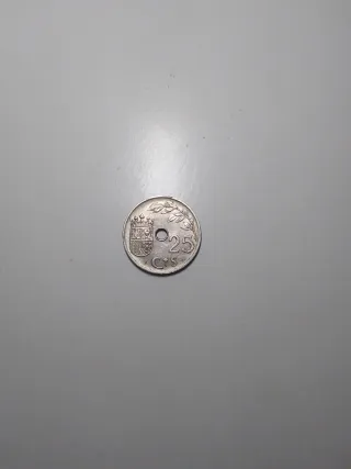 25 céntimos España 1937 con agujero