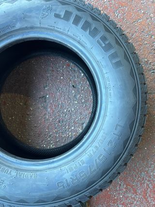 Neumático Jinyu YS78 A/T 215/75R15