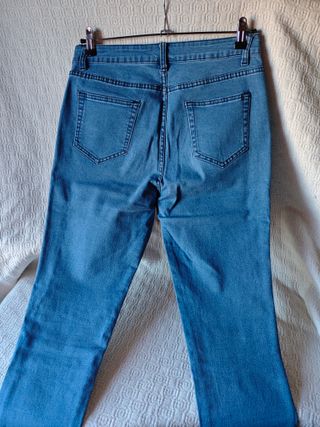 Pantalón vaquero pitillo azul claro mujer talla 42