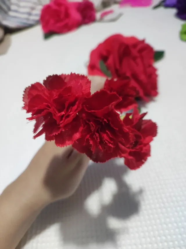 Ramillete flores flamenca rojas