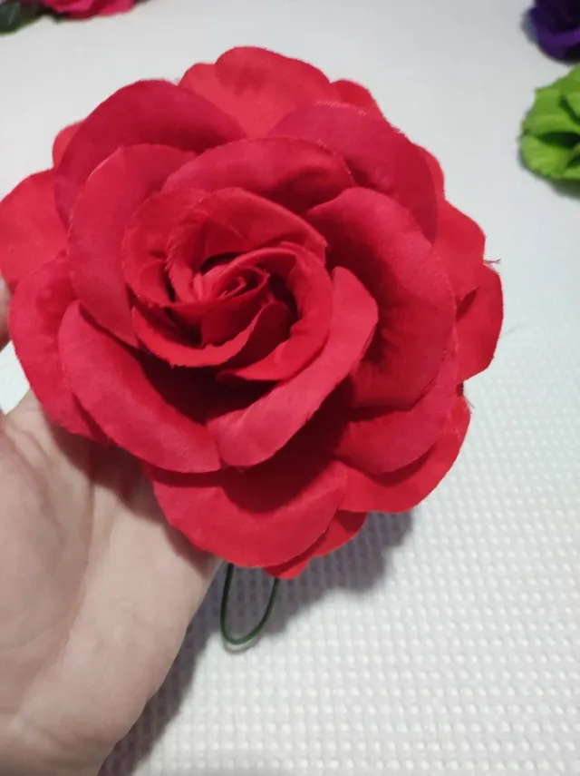 Ramillete flores flamenca rojas