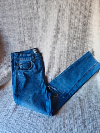 Pantalón vaquero pitillo Pull&Bear talla 36 hombre